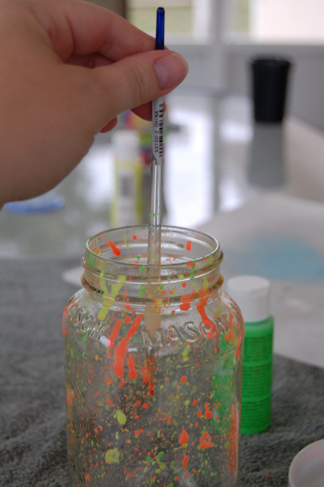 kristy.makes diy glow in the dark star jars