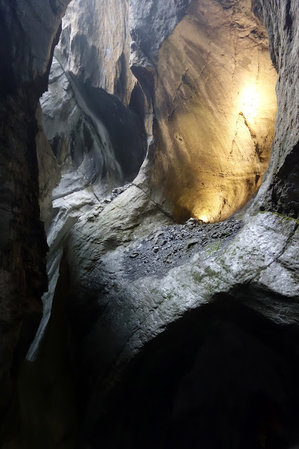 Interlaken, Switzerland, Eiger, Jungfrau, Monch, Canyoning, Paragliding, Via Ferrata, White Water Rafting, Brienz, Thun, Mountains, Alps, bern, Bernese Alps, Swiss Alps, adventure, Chli Schliere, adrenaline, lutschine, Lauterbrunnen, Schilthorn, Harder Kulm, Murren, Trummelbach Falls, 