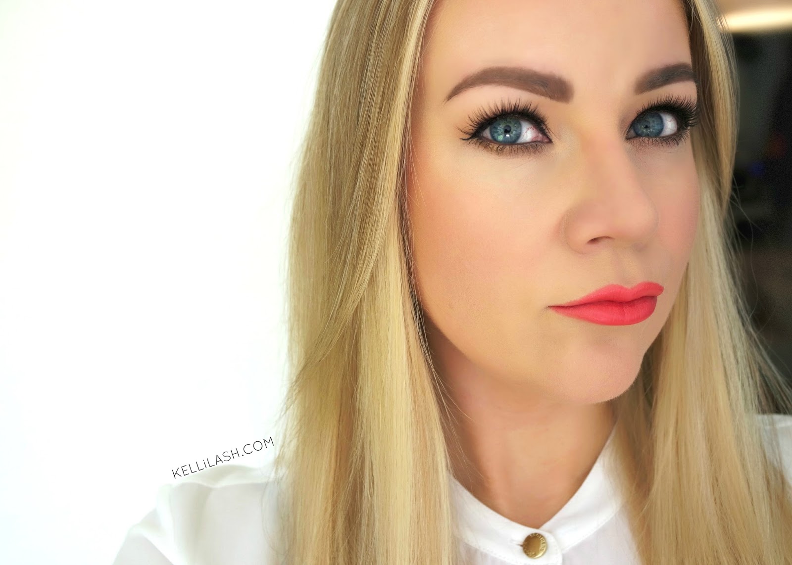 Bobbi Brown • Nude Finish Illuminating Powder | KELLiLASH