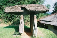 hasil kebudayaan megalithikum - dolmen