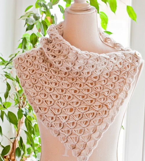 Broomstick Lace Cowl - Free Pattern 