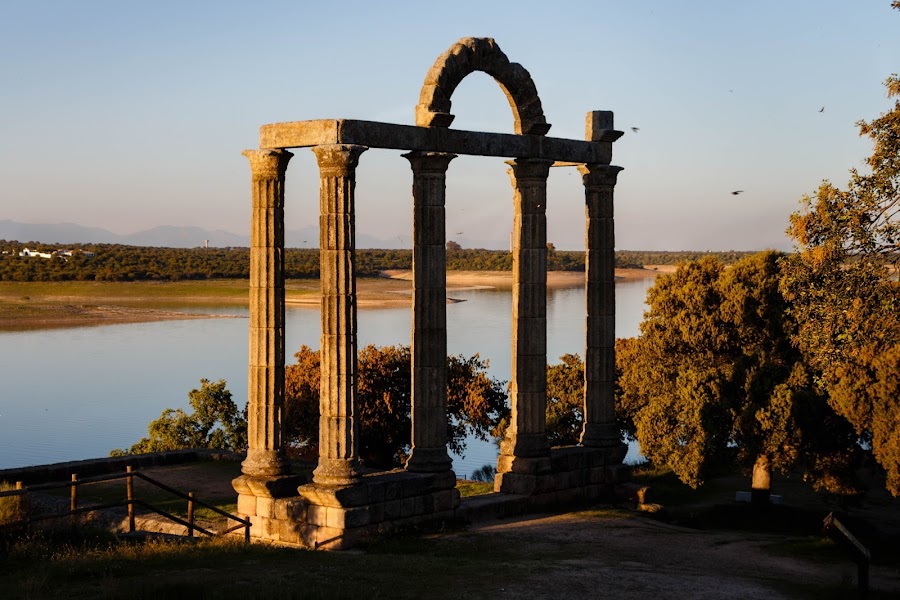 Los templos romanos de los Mármoles y la Cilla en Cáceres