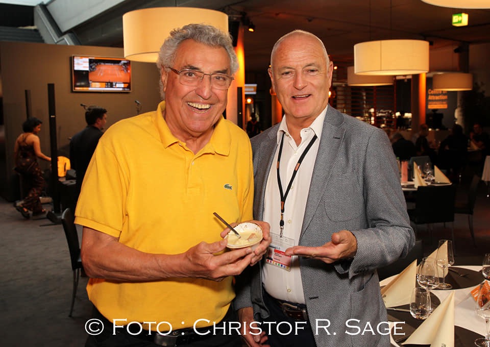 Heimat Pflege Als Theaterprogramm Ixypsilonzett Jahrbuch Fur