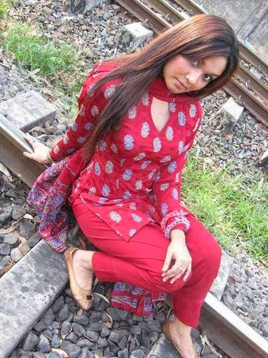 Celebrity leaked all type photos: Pakistani girls pictures