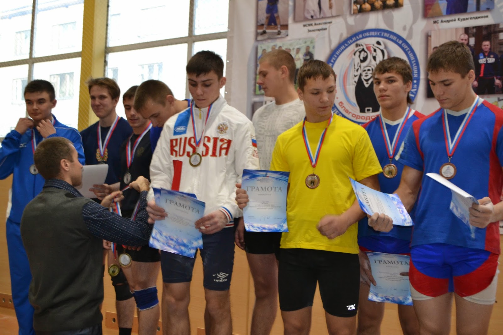 Спорт в томске. Победители гиревого спорта в Томске девушки.