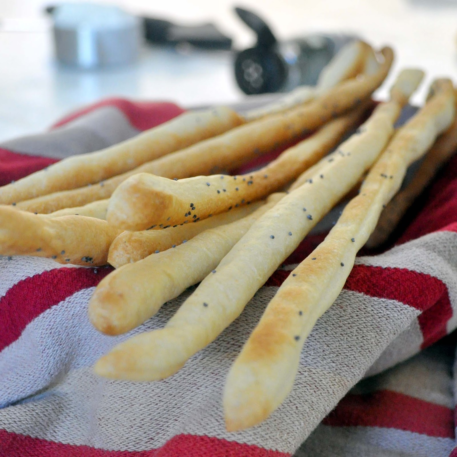 Cooking with Manuela: Grissini - Thin and Crispy Italian Breadsticks