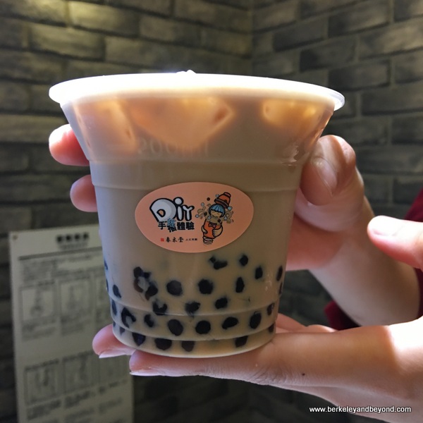 Travels With Carole Good Eats Chun Shui Tang Cultural Tea House, Taichung, Taiwan