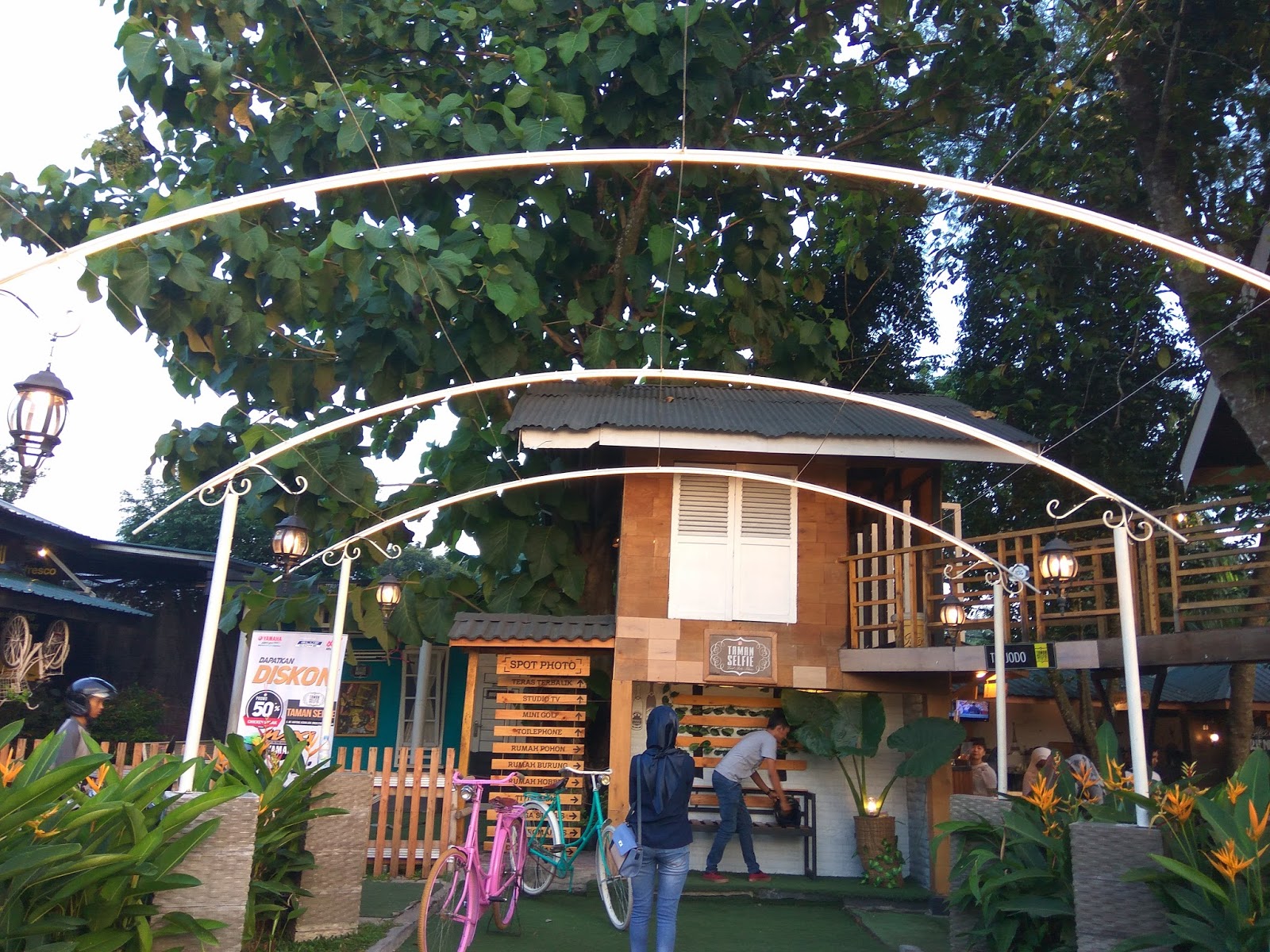 Taman Selfie, Sensasi Berfoto Sambil Makan-Makan Di Kota Binjai