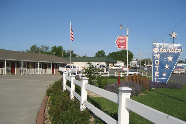 Starlite Motel, Seneca, Kansas. May 2016.