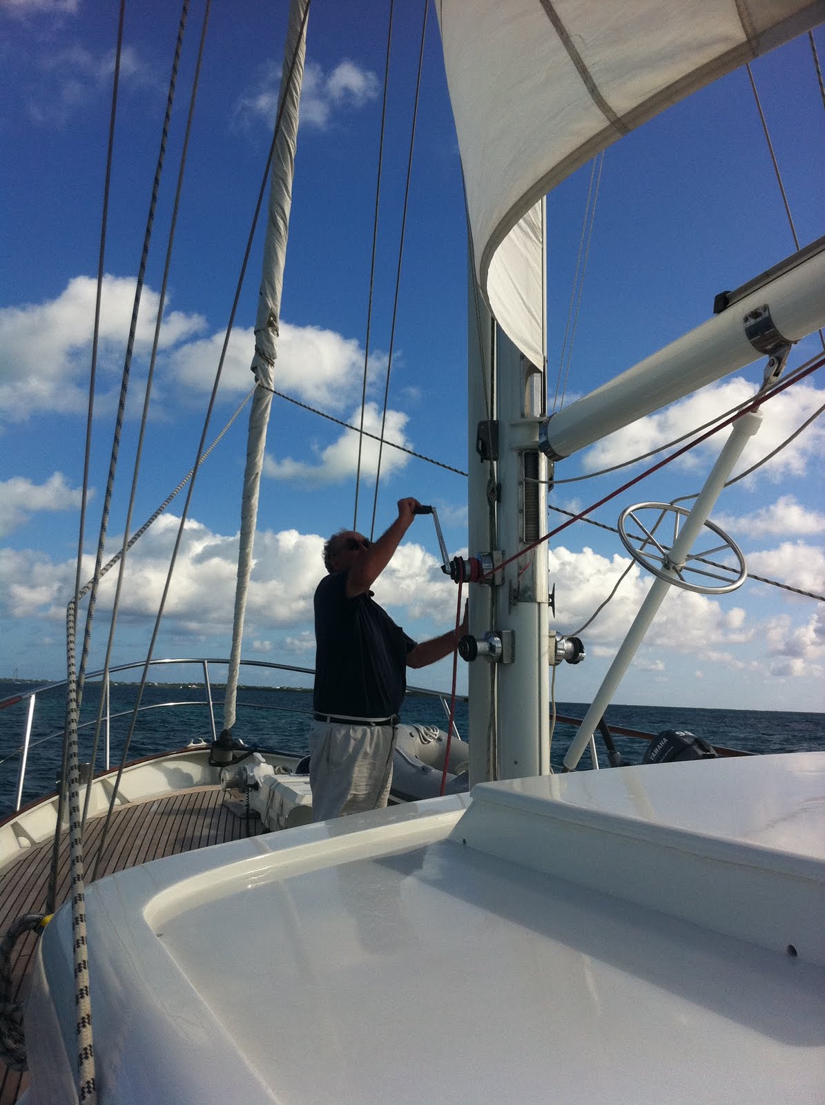 GHYC Abacos 2011 Hoisting the main sail