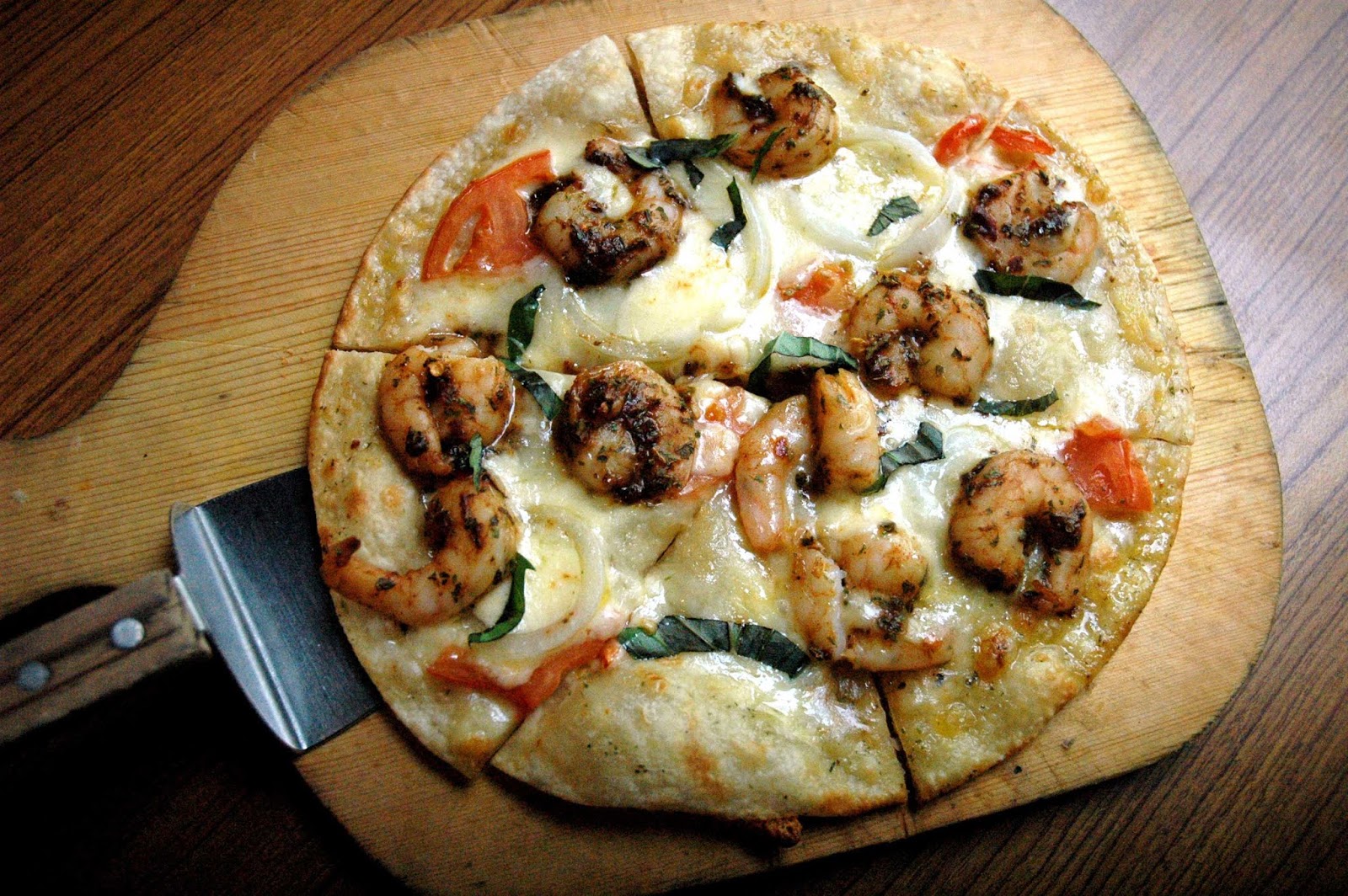 DUDE FOR FOOD Meatless Fridays The Louisiana Shrimp Pizza at Shakey's