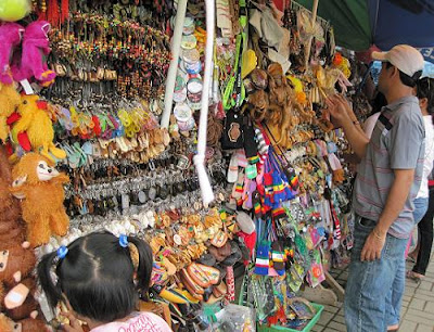 Toxic Souvenirs Being Sold to Philippine Tourists