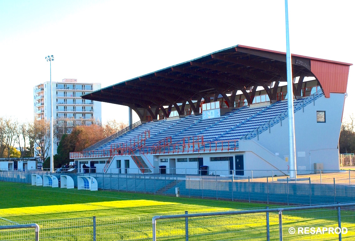 saintnazaire Le stade Léo Lagrange à la plaine des sports StNazaire saintnazaire Le stade Léo Lagrange à la plaine des sports StNazaire