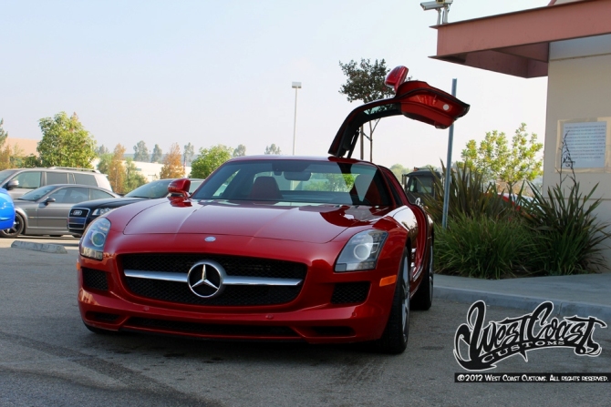 The Mercedes SLS AMG the rapper Tyga - Garage Car