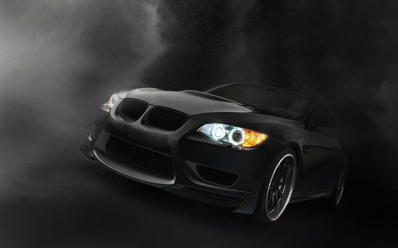 Amazing Black Color Wallpapers and Background for your Desktop