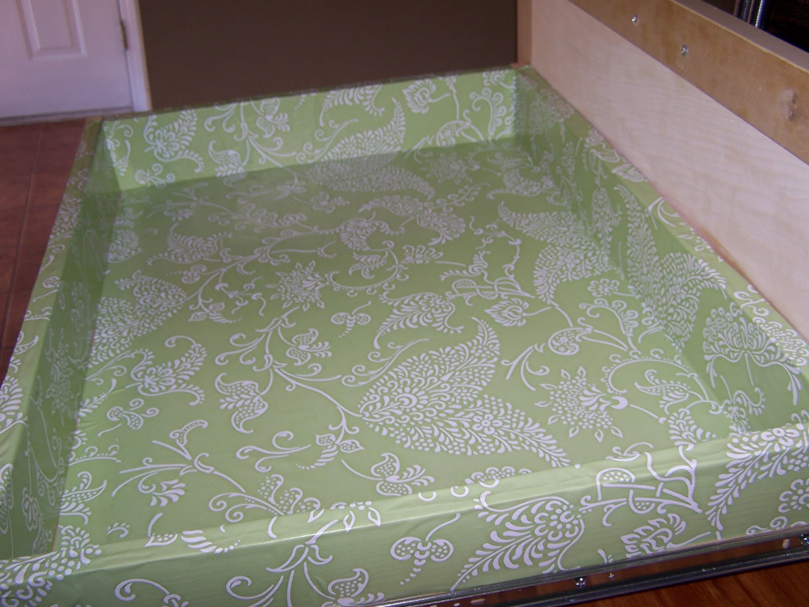 Bella Before and After How to line your drawers with contact paper.