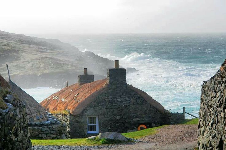 daily timewaster: Blackhouse, Isle of Lewis, Outer Hebrides, Scotland