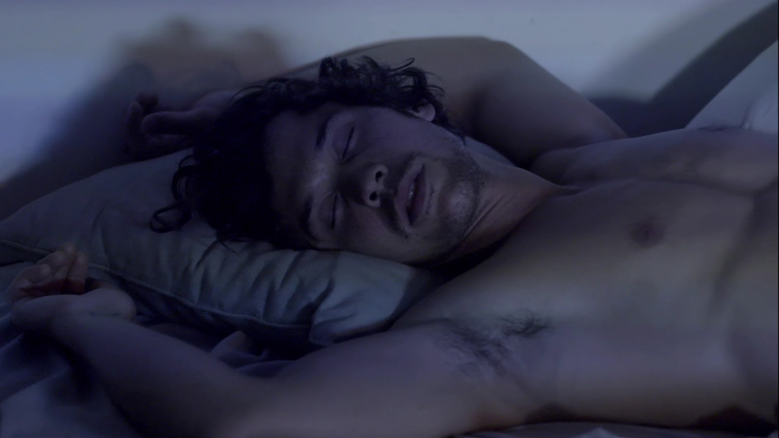 Casperfan: Thomas Dekker naked bum & Bobby Morley in Lost In The White ...