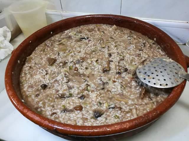 Arroz meloso del Bulldemó con setas de temporada, mataparéns.