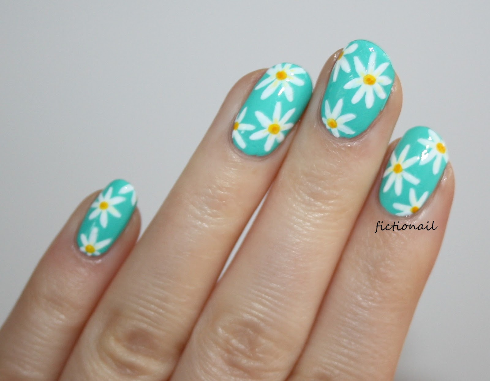 Spring Daisy Nails