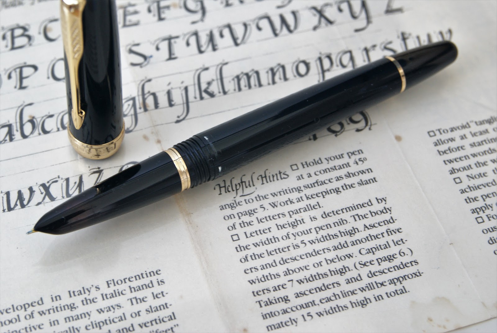 FOUNTAIN PEN SINGAPORE (FPWRITING) THE CURSIVE ITALIC WRITERS
