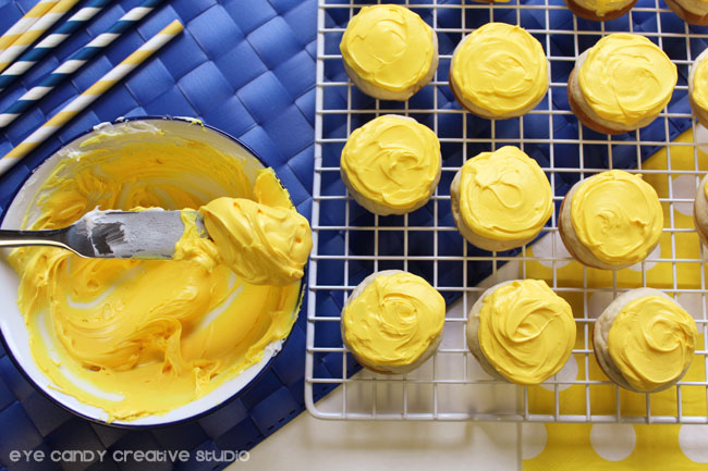 yellow icing for minions donuts, ice the donuts, minions faces