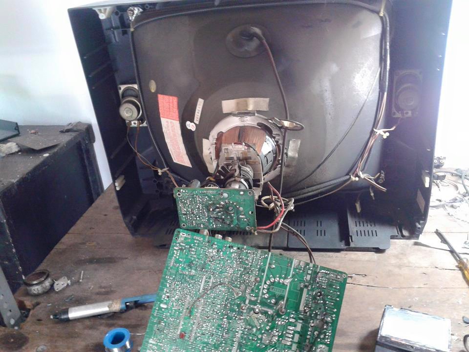 Penyebab Suara Tv Kadang Ada Kadang Hilang Serta Cara Memperbaikinya Pusat Belajar Servis Elektronik Penyebab Suara Tv Kadang Ada Kadang Hilang Serta Cara Memperbaikinya Pusat Belajar Servis Elektronik