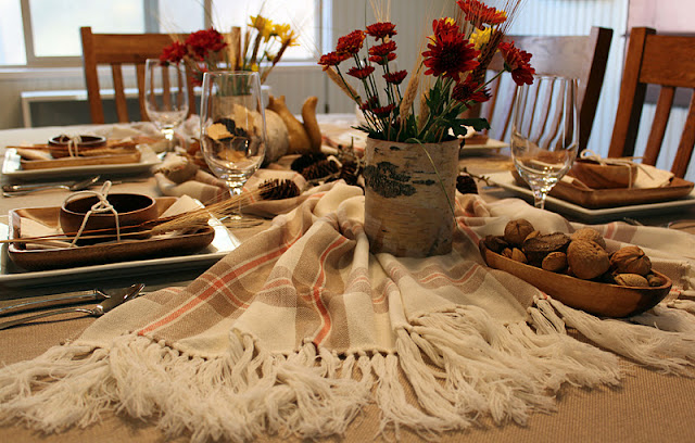 Moore Minutes: Wood and Plaid holiday table and Smashed Turkey Dinner ...
