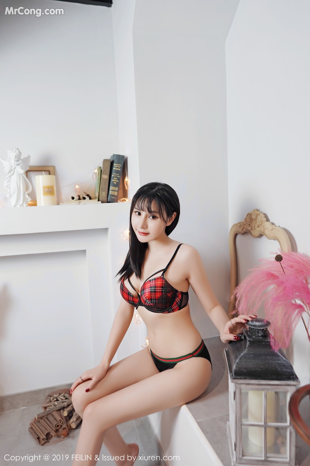 FEILIN Vol. 210: Celina 青 妍 (42 pictures)