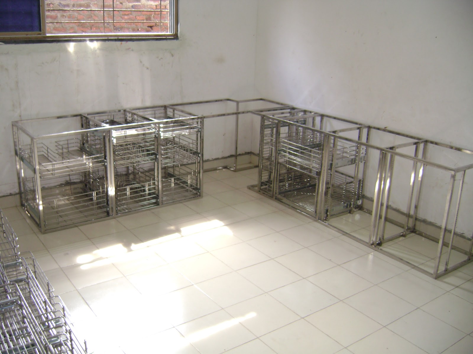 AMBA S. S. KITCHEN TROLLYS Amba S. S. Kitchen Trolly