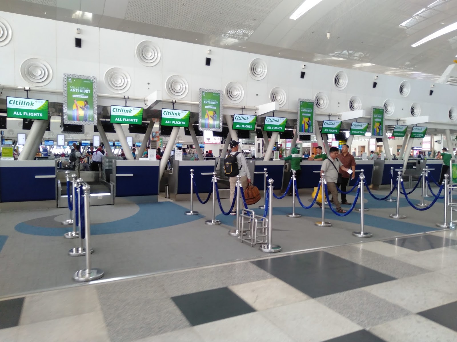 Tiga Hari Jelang Puasa Bandara Kualanamu Sepi Puluhan Penerbangan Dibatalkan Metro Online