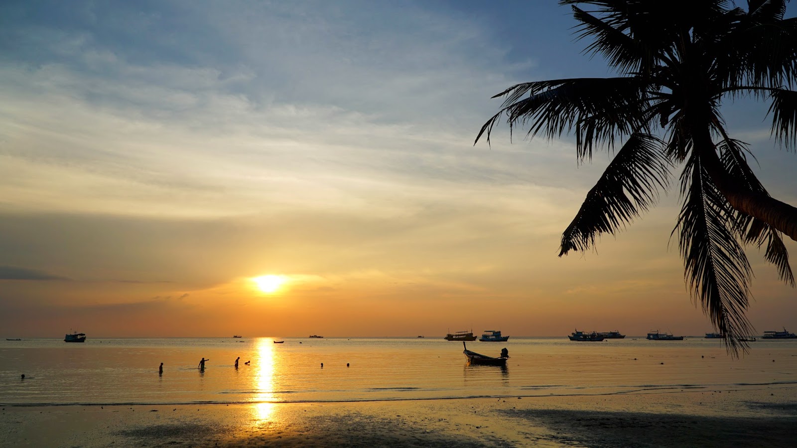 Beautiful sunset at Sairee beach