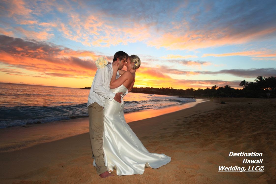 How to get married in Hawaii My favorite Hawaiian Island...