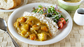 Curry Rice (curry and rice / kare-raisu) is a very popular dish in Japan.