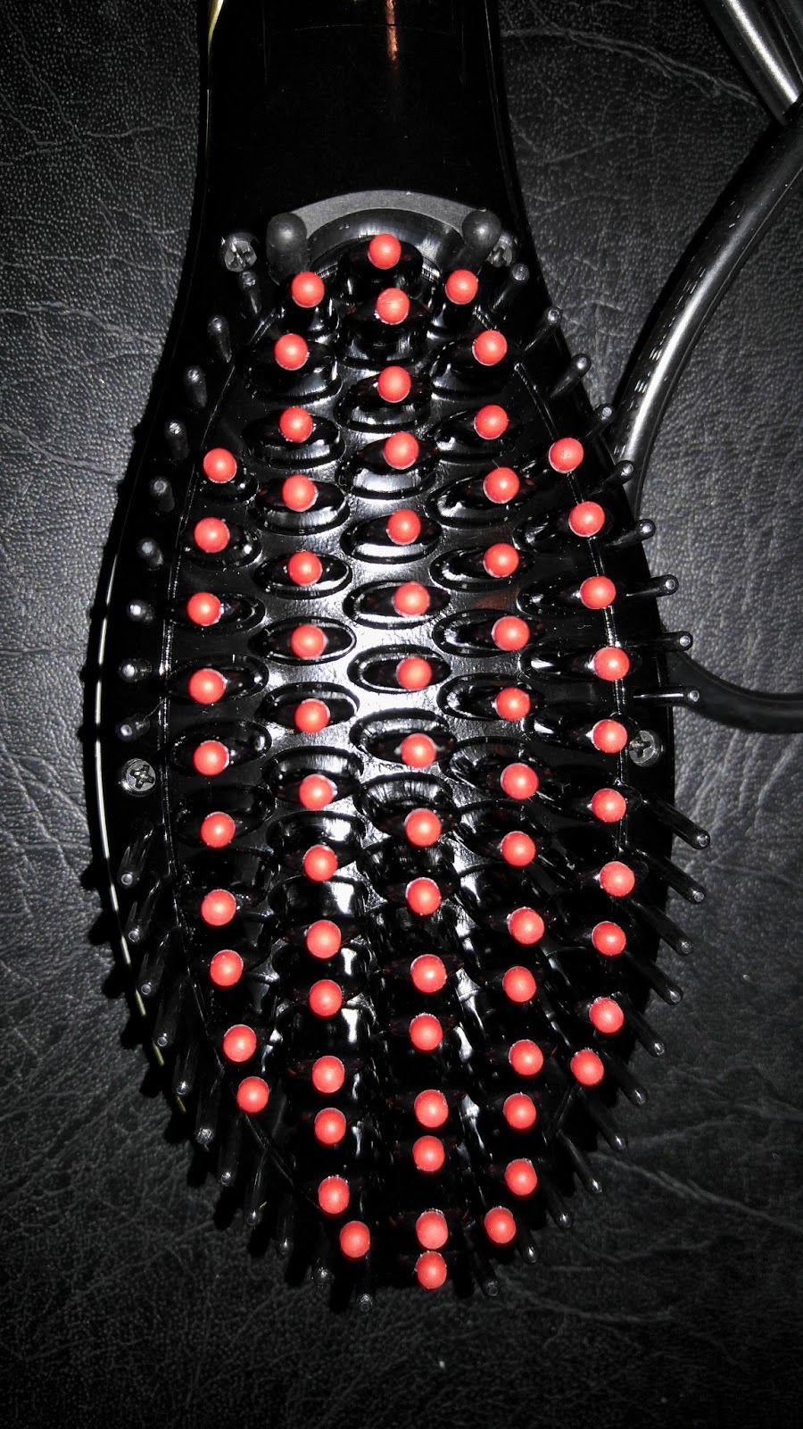 Amy's reviews Electric Hot Hair Brush Ceramic Iron Salon Detangler