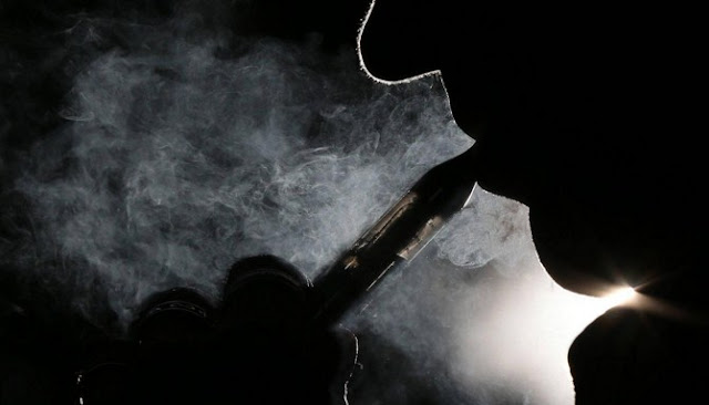 Berikut Enam Bahaya Rokok Elektrik Yang Perlu Kamu Ketahui Berikut Enam Bahaya Rokok Elektrik Yang Perlu Kamu Ketahui