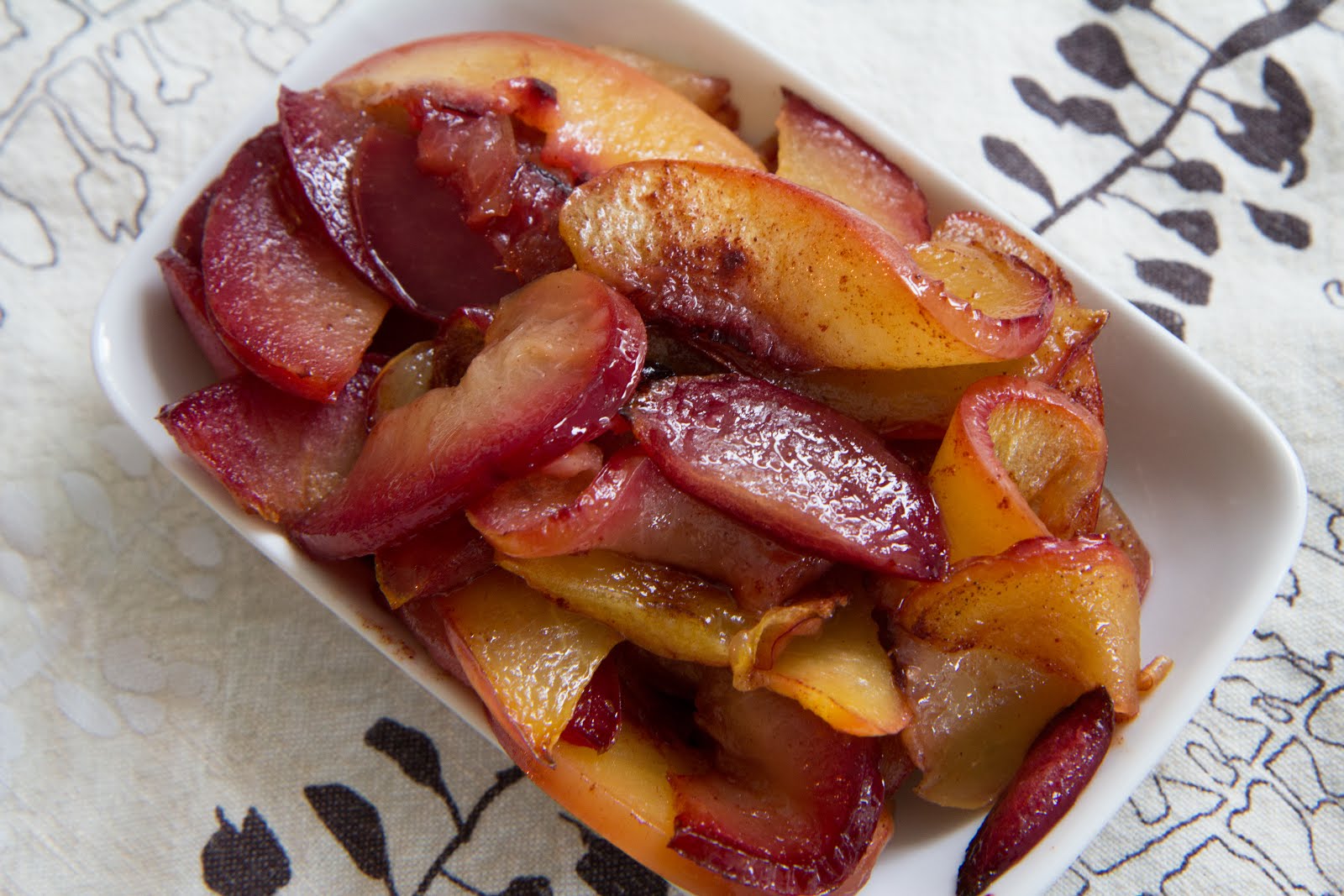 and she cooks too! Cinnamon Roasted Fruit