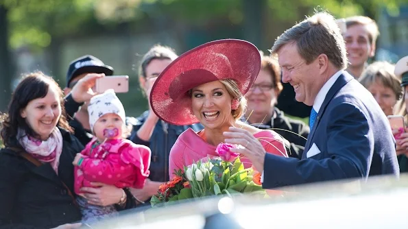 King Willem-Alexander and Queen Maxima of the Netherlands tour through the 'Hollaender-Saal' (Dutchmen Hall) of the Alte Pinakothek museum in Munich