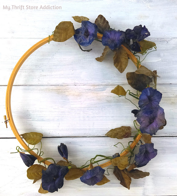 15 Minute morning glory embroidery hoop wreath