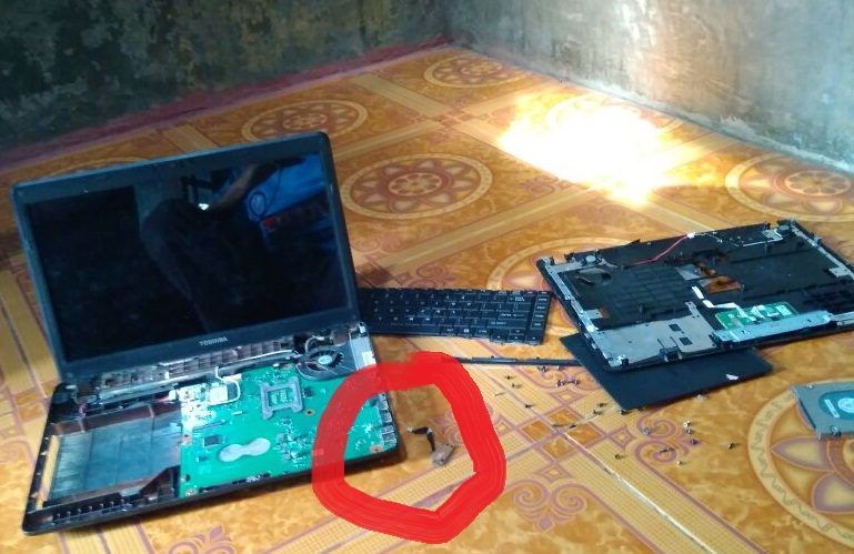 Laptop Toshiba Satellite C640 Mati Total, Indikator Baterai Nyala