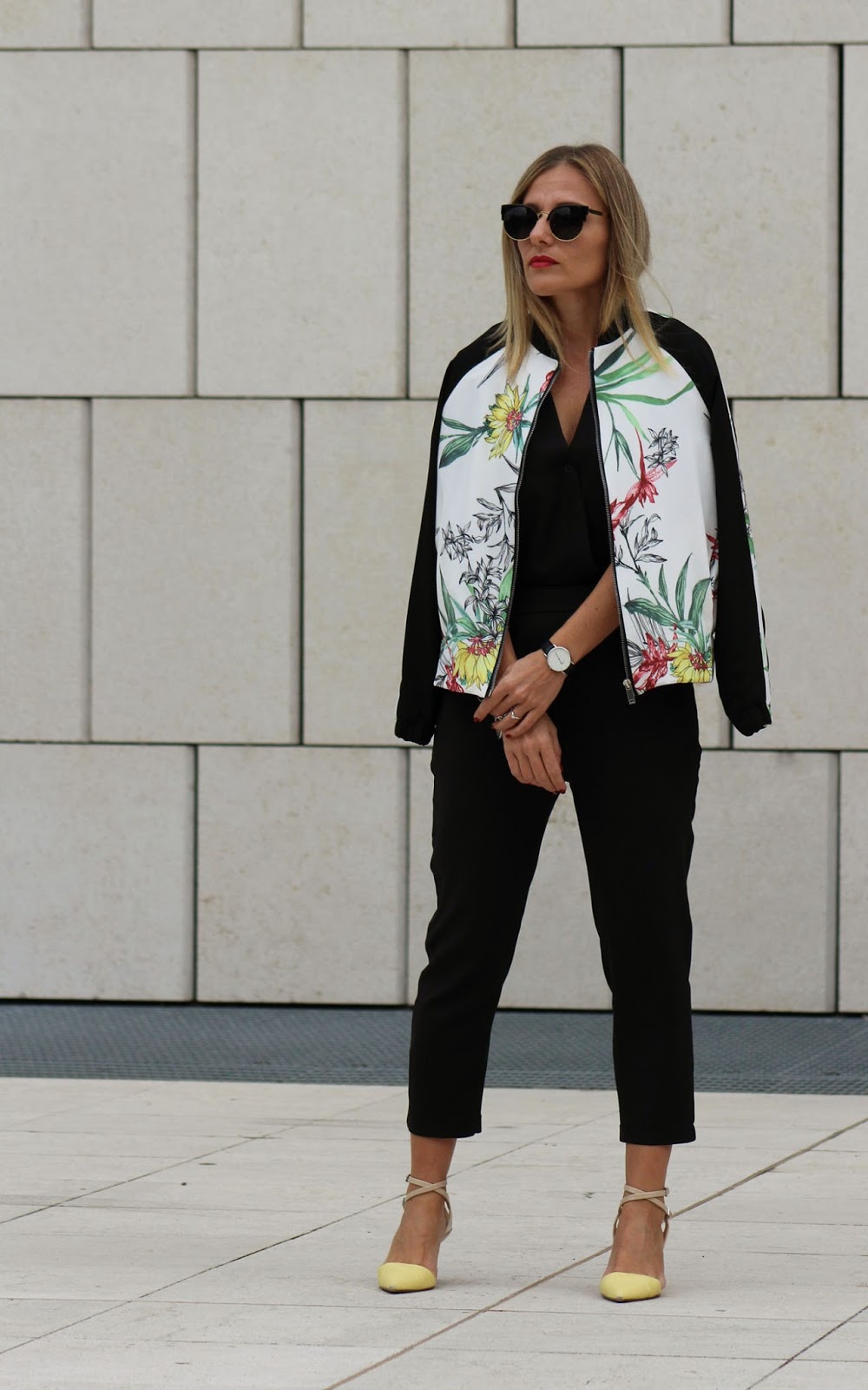 Eniwhere Fashion - Zaful - Black jumpsuit and floral bomber