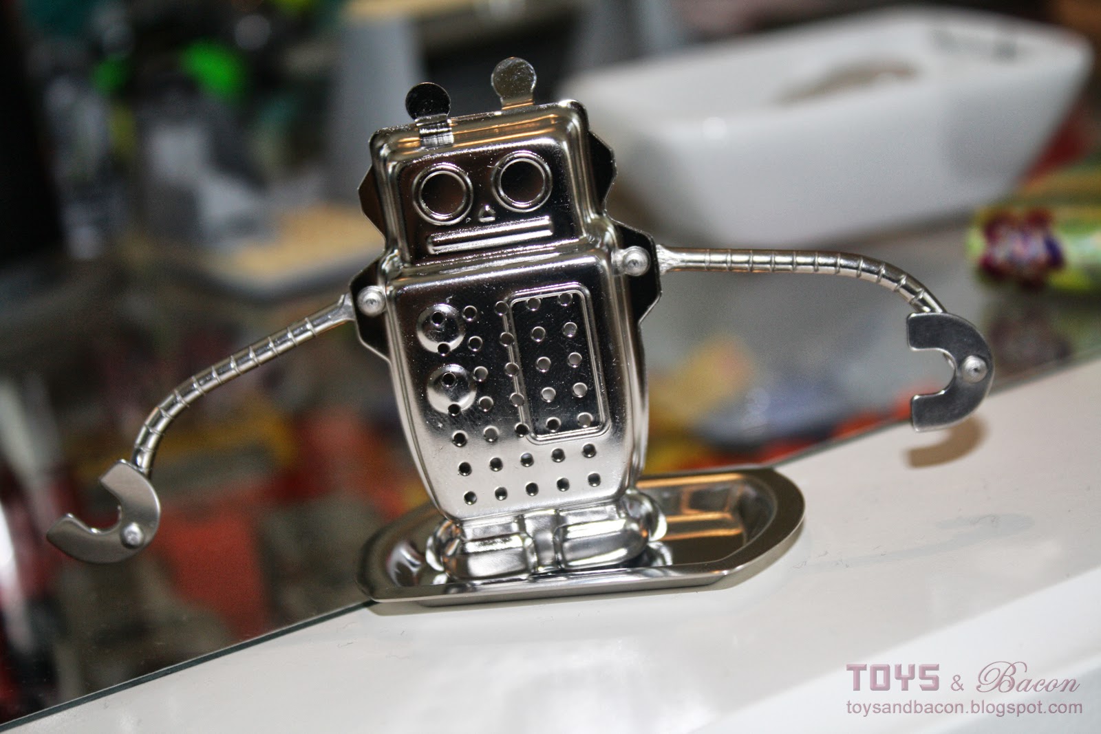 Toys and Bacon: Tea Robot