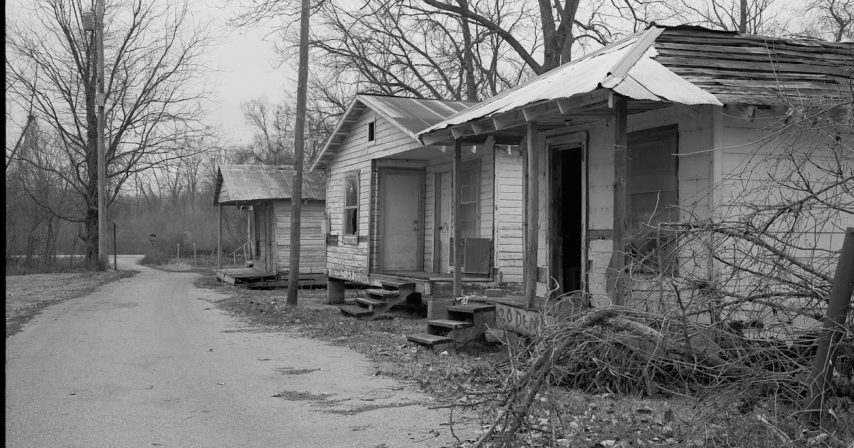Urban Decay Lost flood zone houses Marys Alley, Vicksburg, Misissippi