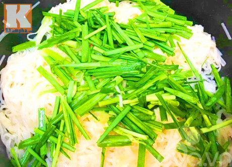 Bua sang don gian voi hu tieu xao nam - Anh 7