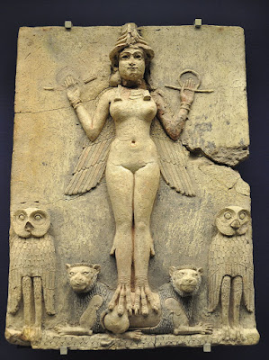 Reseña de Fantasmas, aparecidos y muertos sin descanso.Figura babilónica (1800-1750 a.C. ) asociada  tradicionalmente a Lilith aunque recientes  estudios la identifican con Ishtar o Ereshkigal. Fuente: Wikipedia