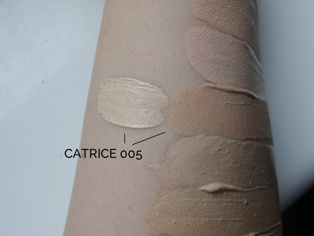 Catrice Liquid Camouflage 005 Light Natural jak ciemnieje