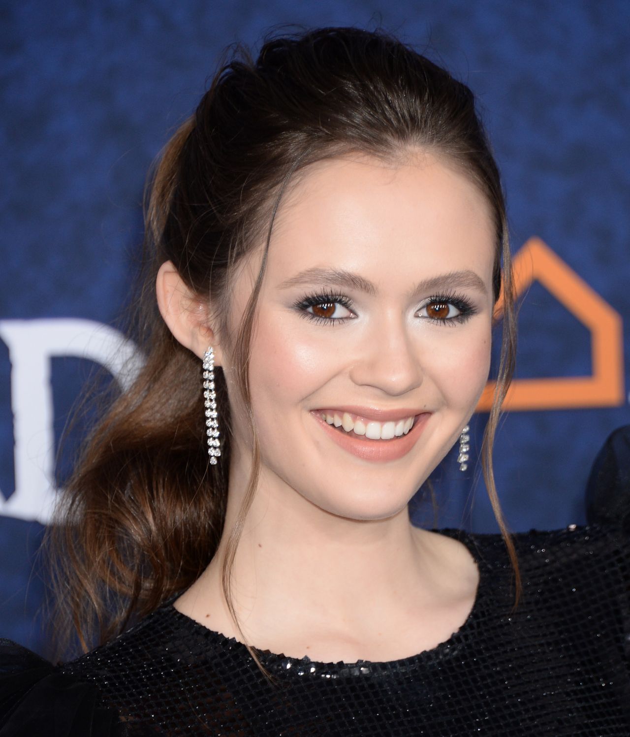 Starlet Arcade: Hot Olivia Sanabia