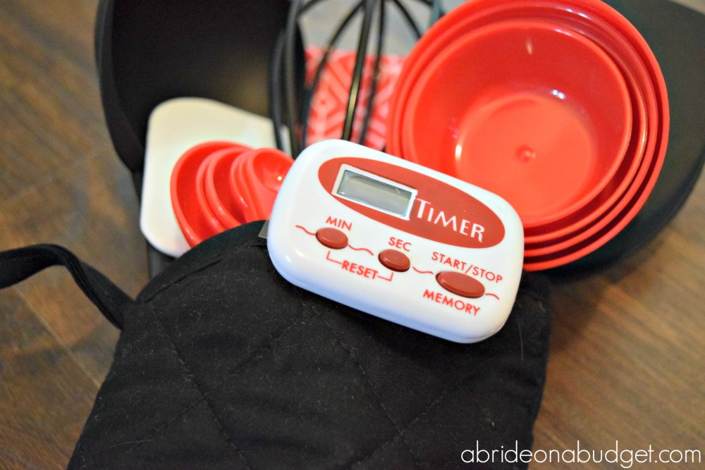 A Bride On A Budget Stuffed Oven Mitt Bridal Shower Gift Idea