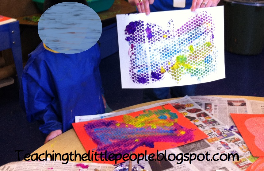 Teaching The Little People Bubble Wrap Butterflies in Preschool
