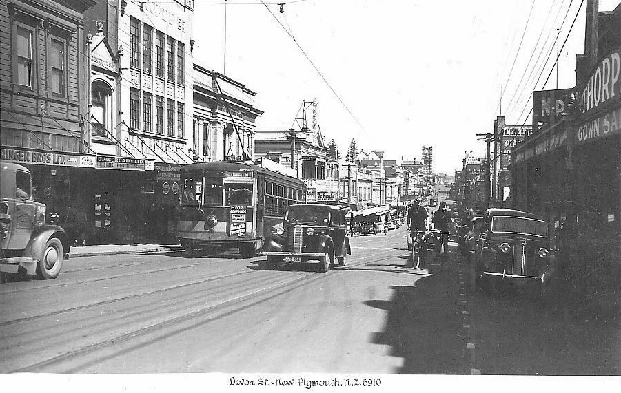 transpress nz traffic in Devon St, New Plymouth, circa 1950